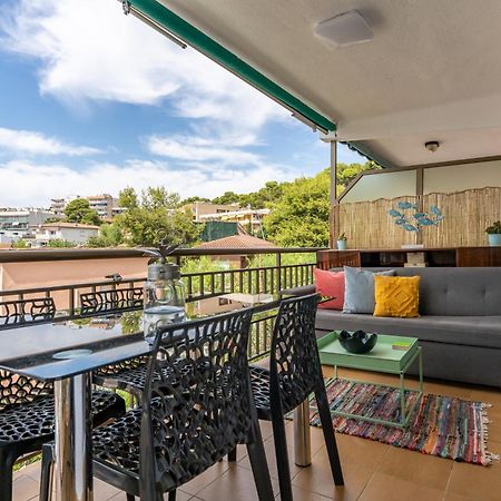 Beach Front Retro Hideaway In Salou Exterior photo